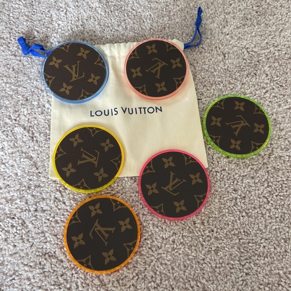 Louis Vuitton monogram coasters. Set of 2 - Picture 4 of 15
